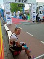 Das Rennen ist beendet. Glcklich im Zielbereich.